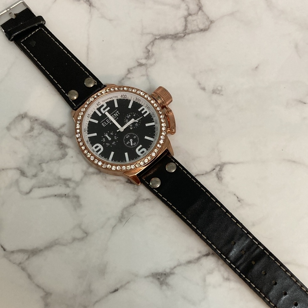 preowned vintage Element chunky watch